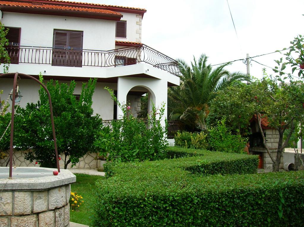 P&Z Apartments Rab Town Exterior photo